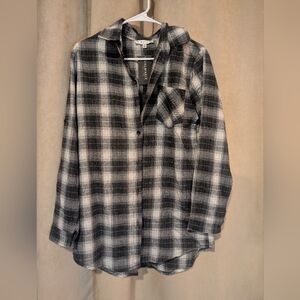 Black and White Plaid Button-Up Shirt Small